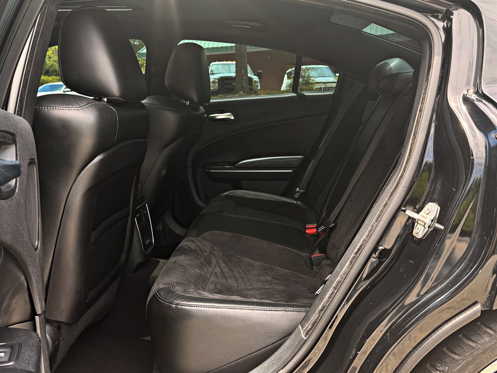 2019 Dodge Charger - $33,995