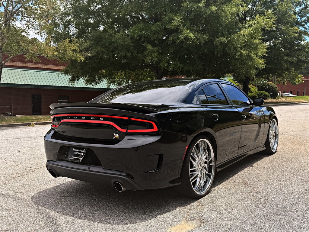 2019 Dodge Charger - $33,995