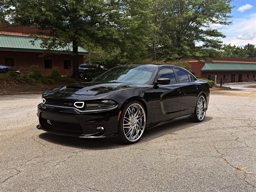 2019 Dodge Charger - $33,995