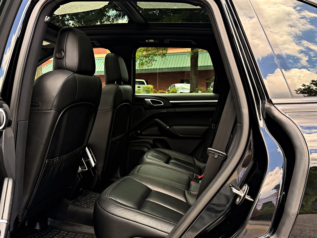2016 Porsche Cayenne - $14,995