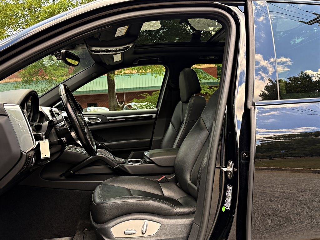 2016 Porsche Cayenne - $14,995