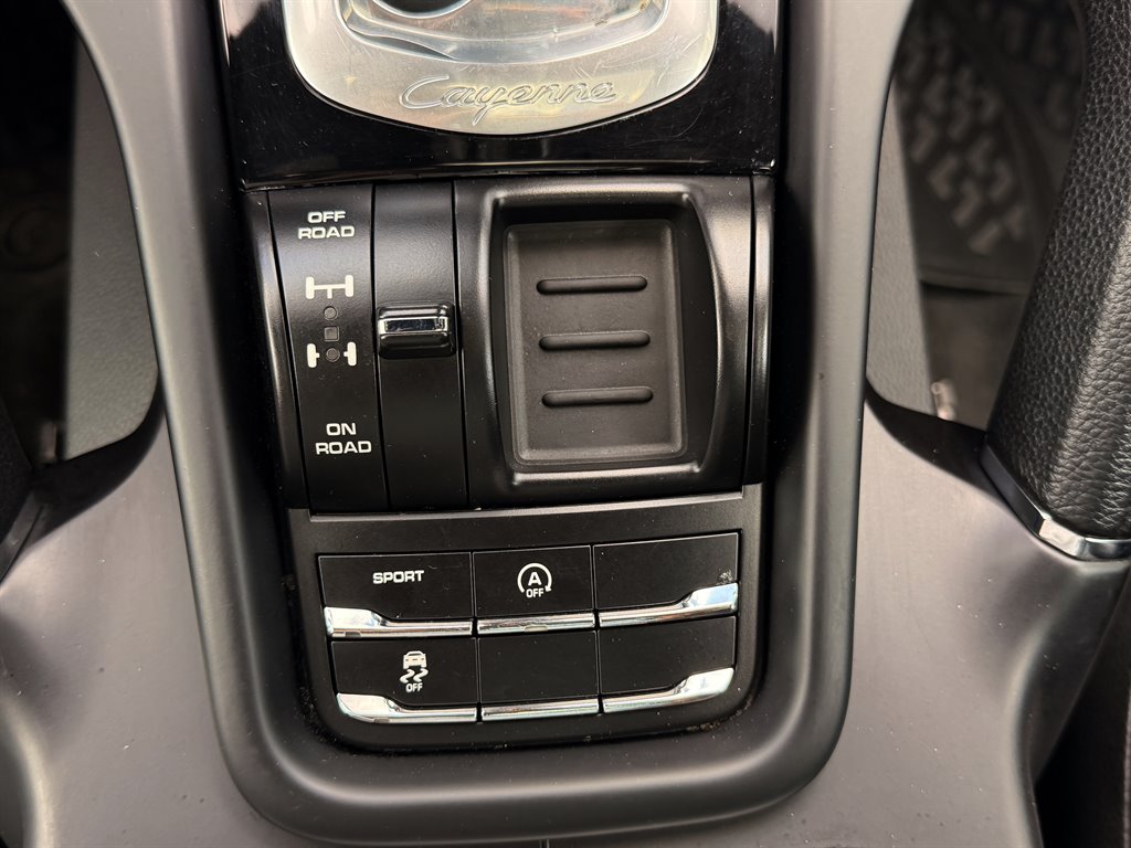 2016 Porsche Cayenne - $14,995