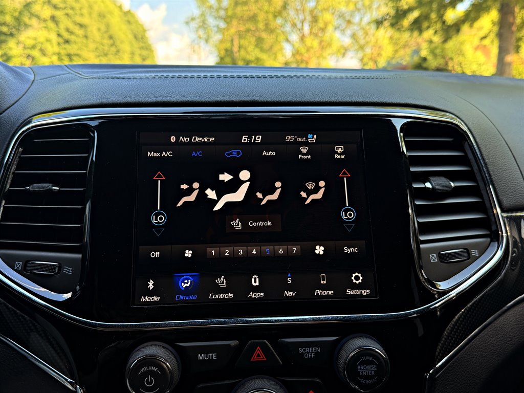 2020 Jeep Cherokee - $48,995