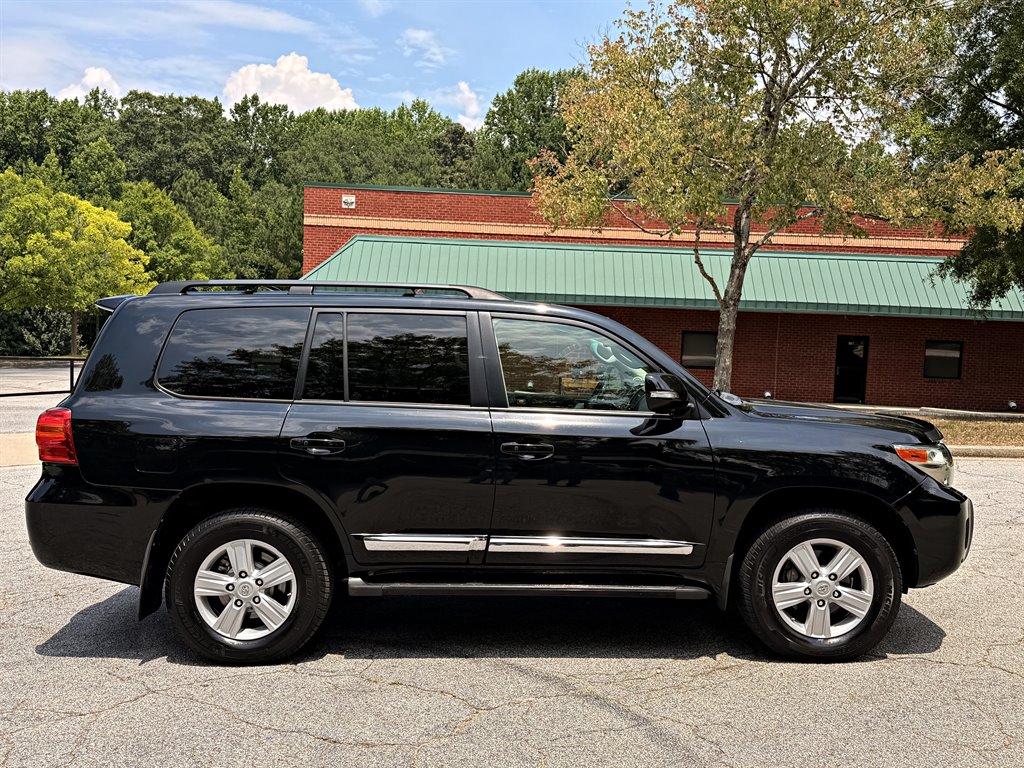 2013 Toyota Land Cruiser - $26,995