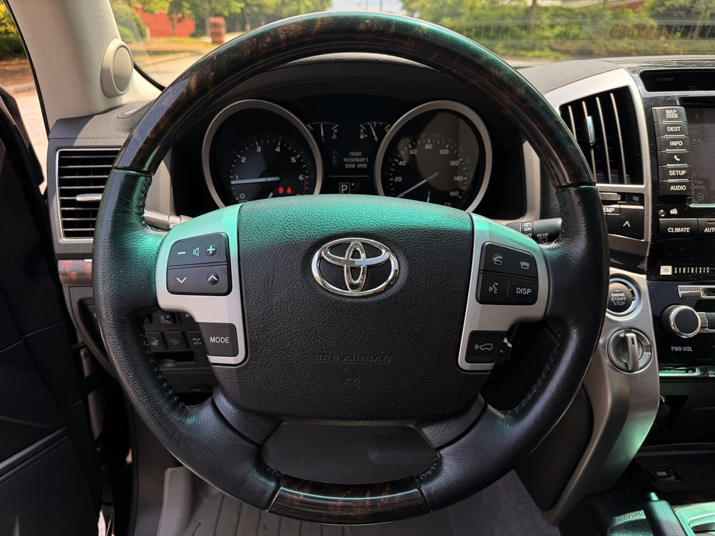 2013 Toyota Land Cruiser - $26,995