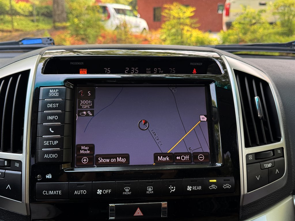 2013 Toyota Land Cruiser - $26,995