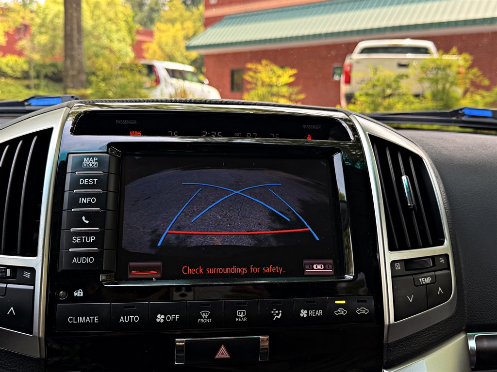 2013 Toyota Land Cruiser - $26,995
