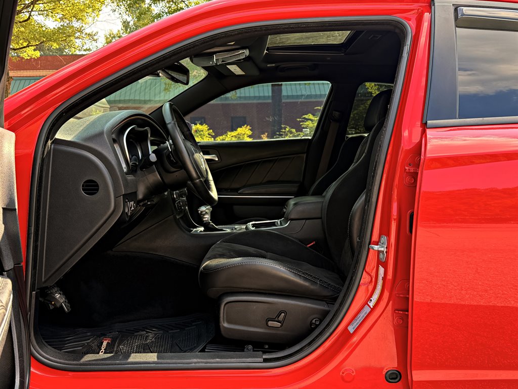 2017 Dodge Charger - $25,995