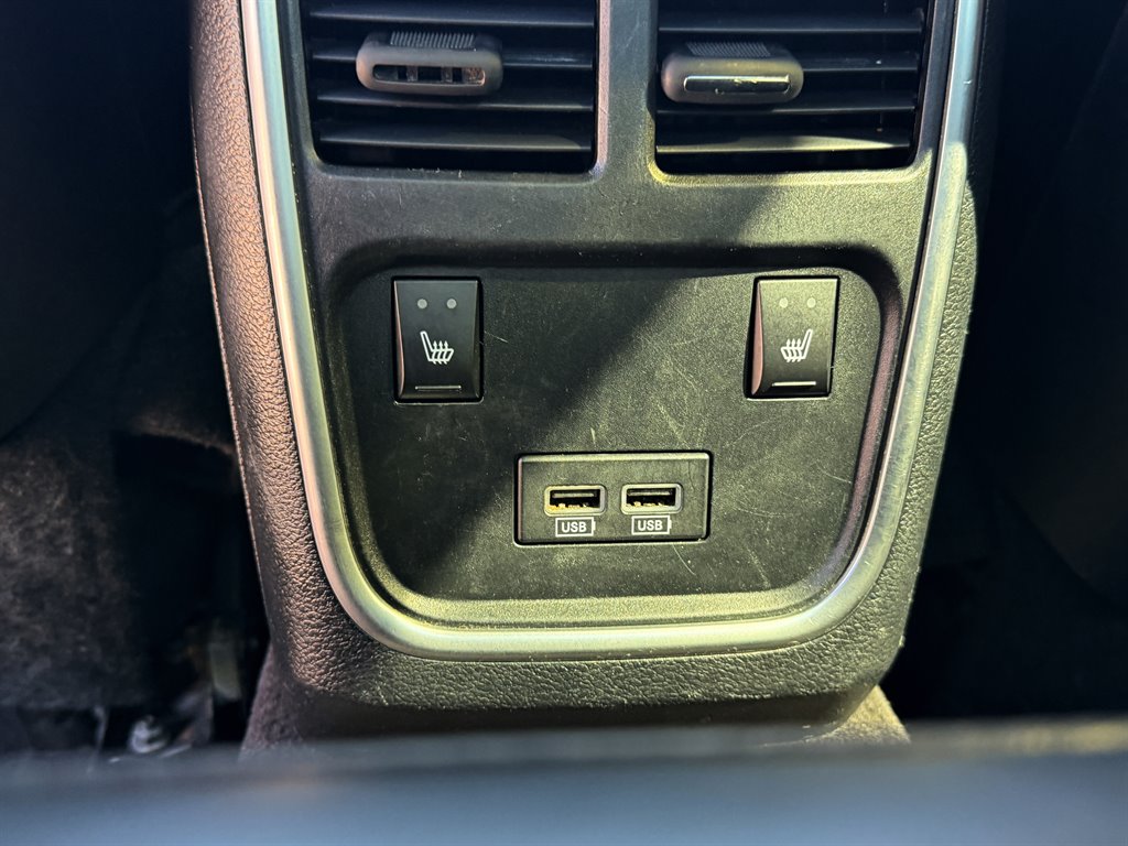 2017 Dodge Charger - $25,995