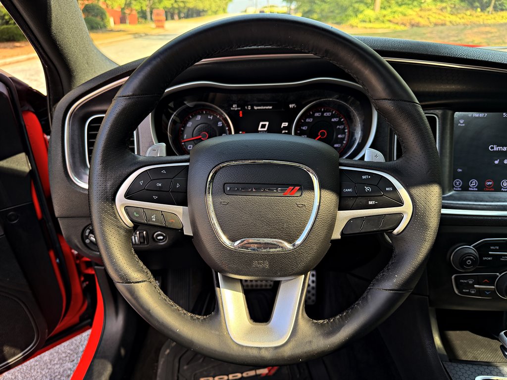 2017 Dodge Charger - $25,995