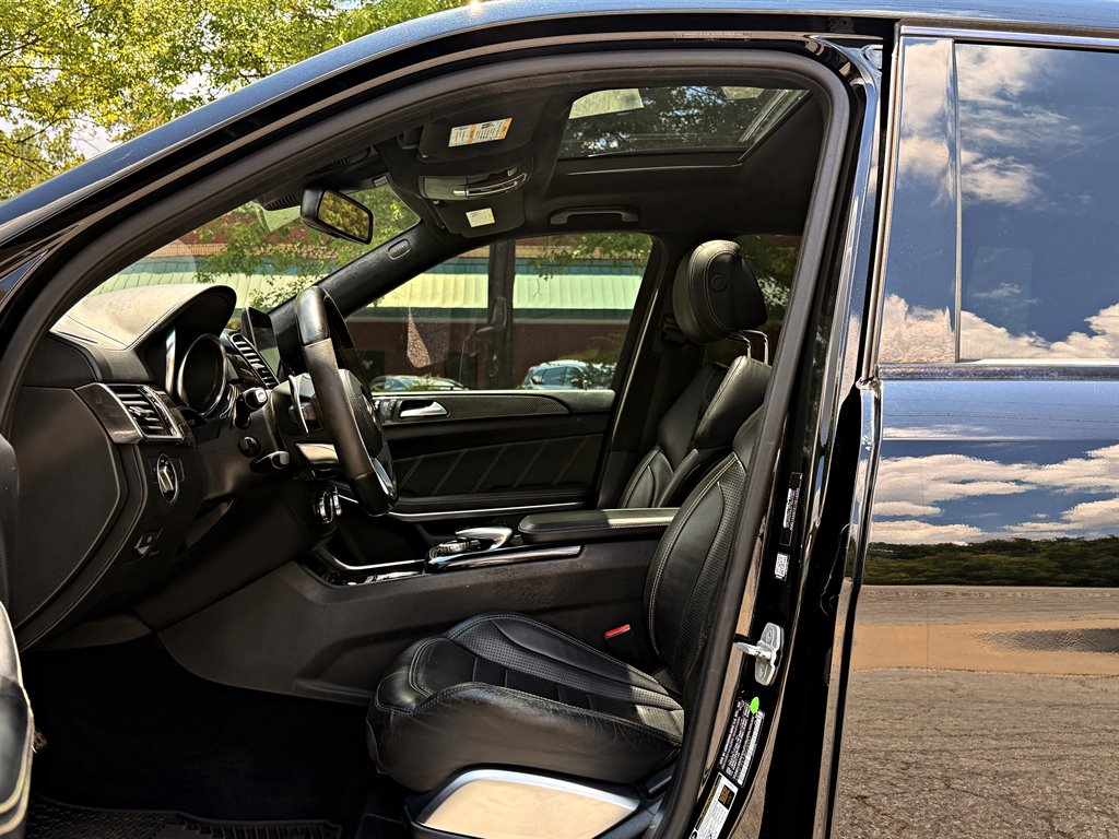 2018 Mercedes-Benz GLS - $27,995