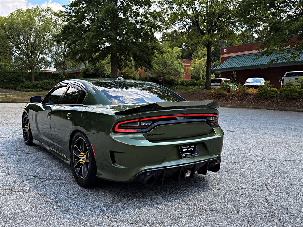 2018 Dodge Charger - $28,995
