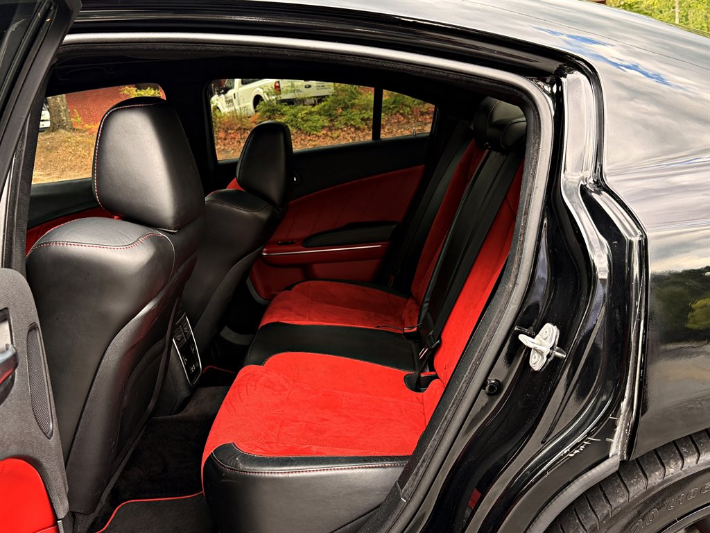 2016 Dodge Charger - $28,995