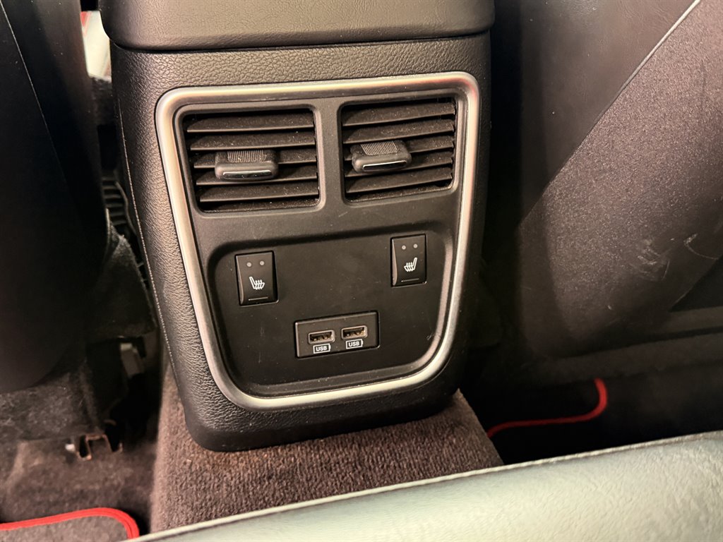 2016 Dodge Charger - $28,995