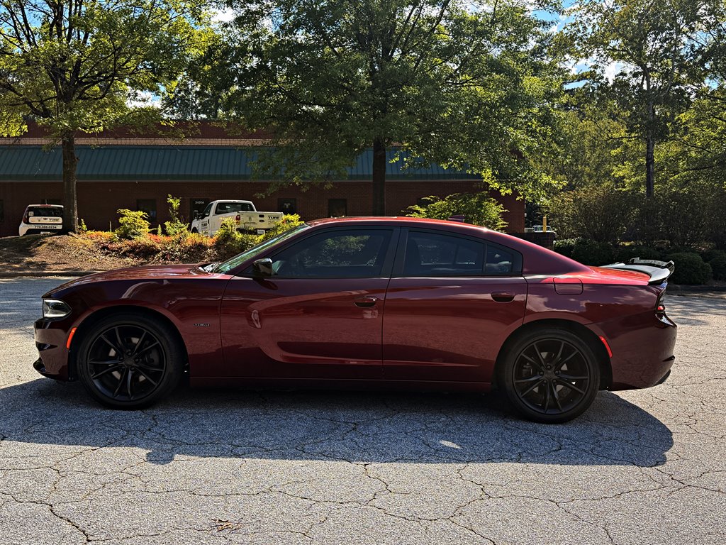 2018 Dodge Charger - $19,995