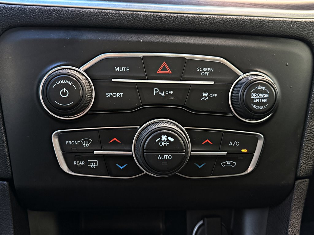 2018 Dodge Charger - $19,995