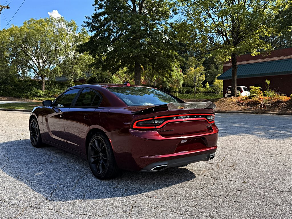 2018 Dodge Charger - $19,995