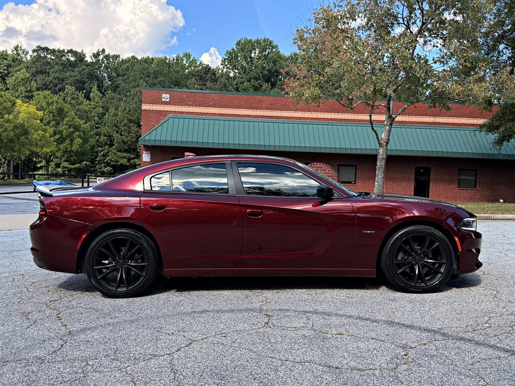 2018 Dodge Charger - $19,995