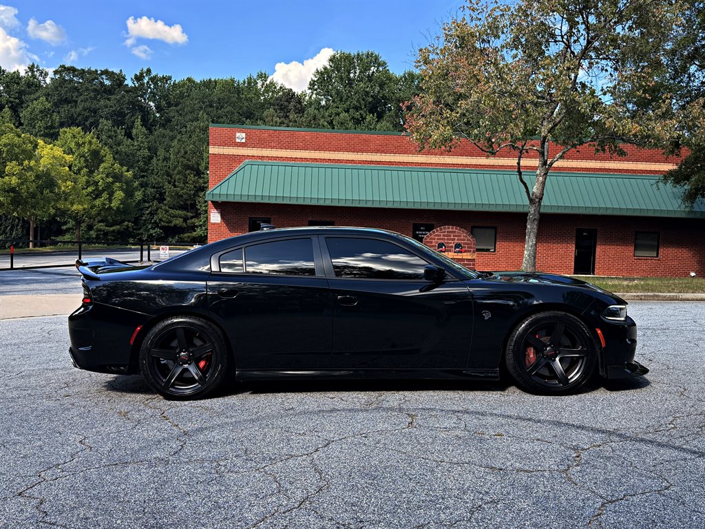 2017 Dodge Charger - $35,995