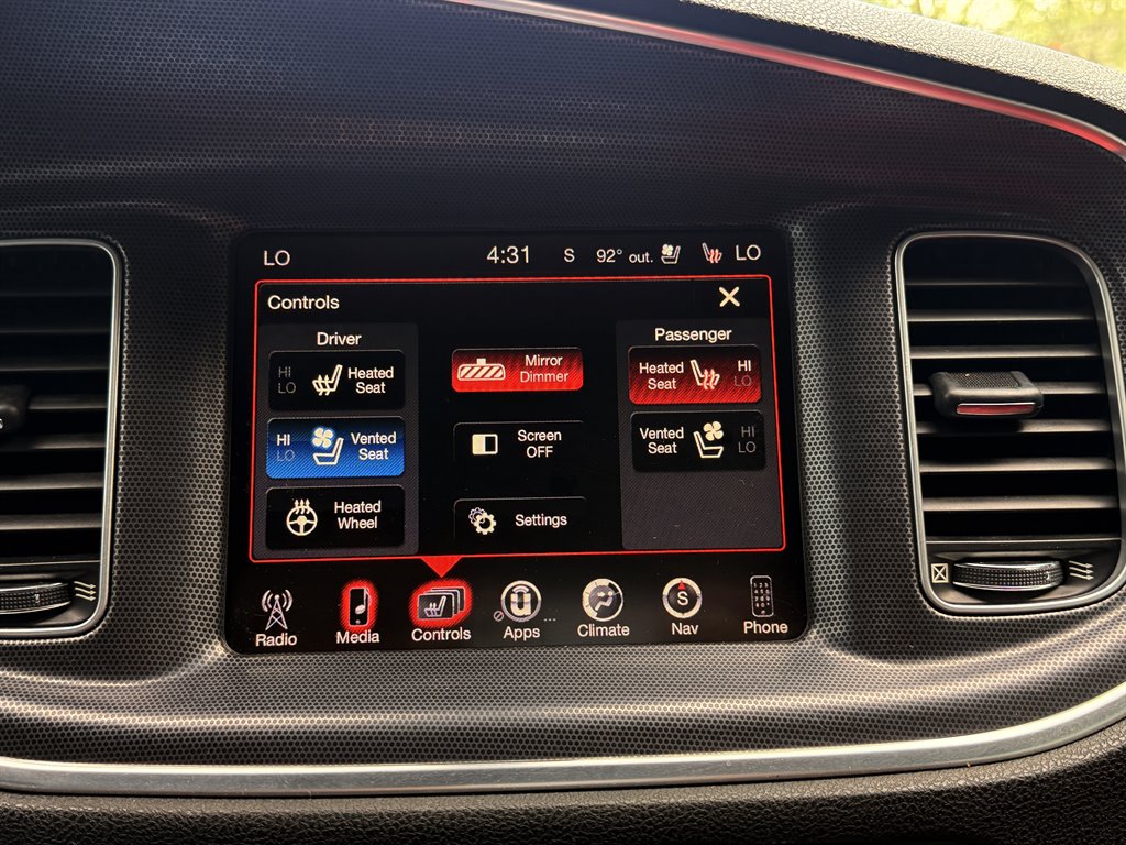 2016 Dodge Charger - $30,995
