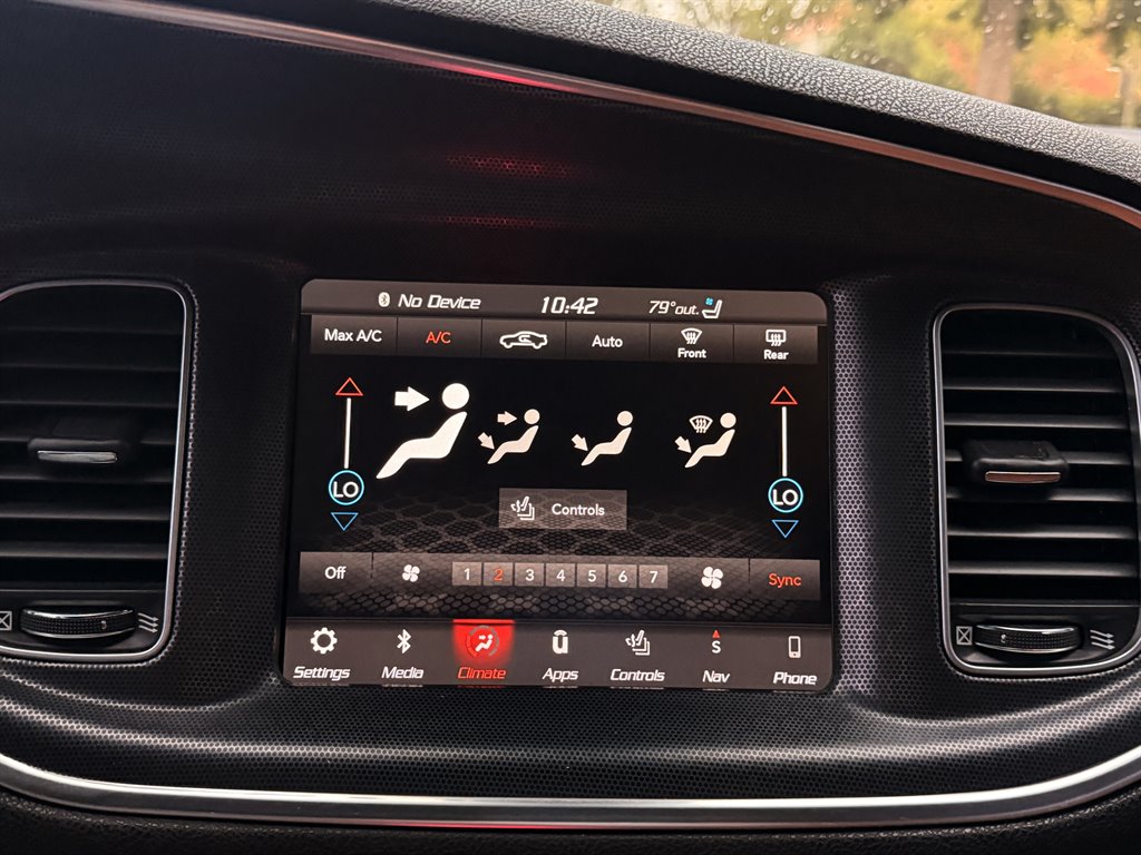 2018 Dodge Charger - $28,995