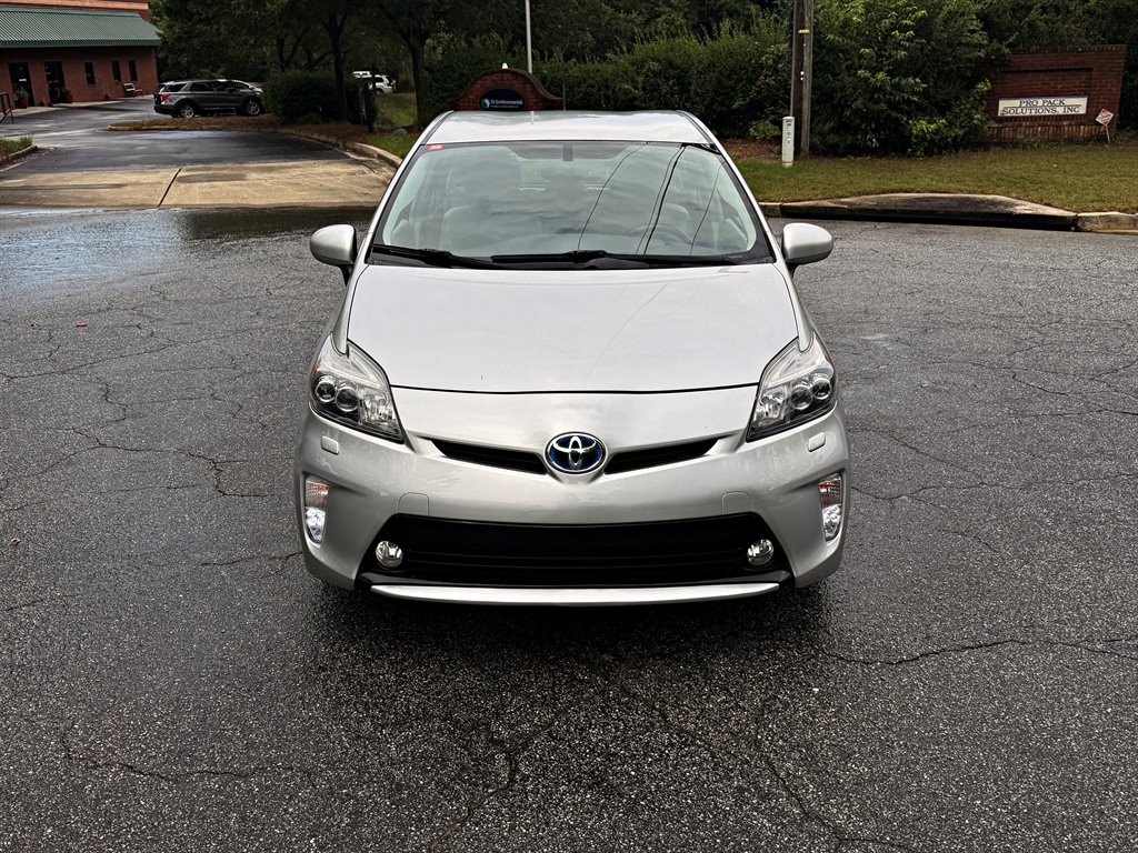 2013 Toyota Prius - $9,995