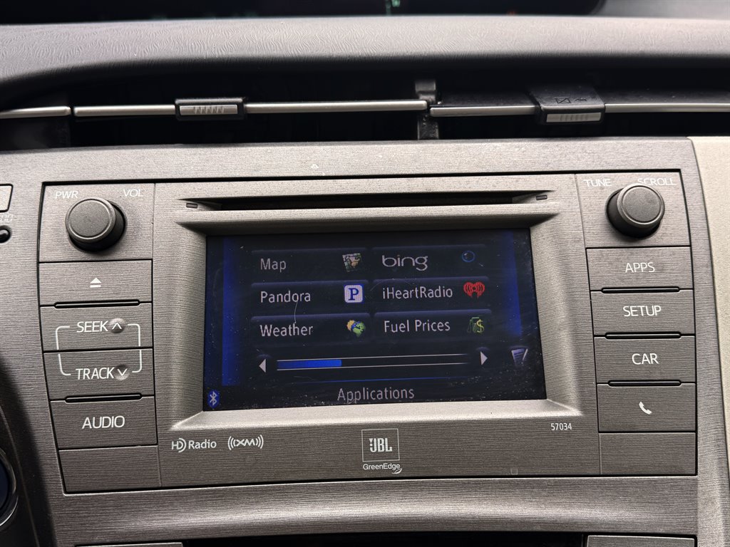 2013 Toyota Prius - $9,995