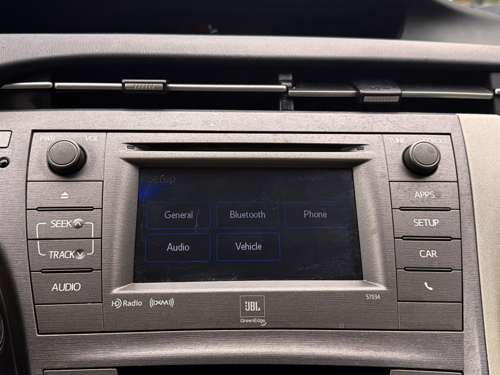 2013 Toyota Prius - $9,995
