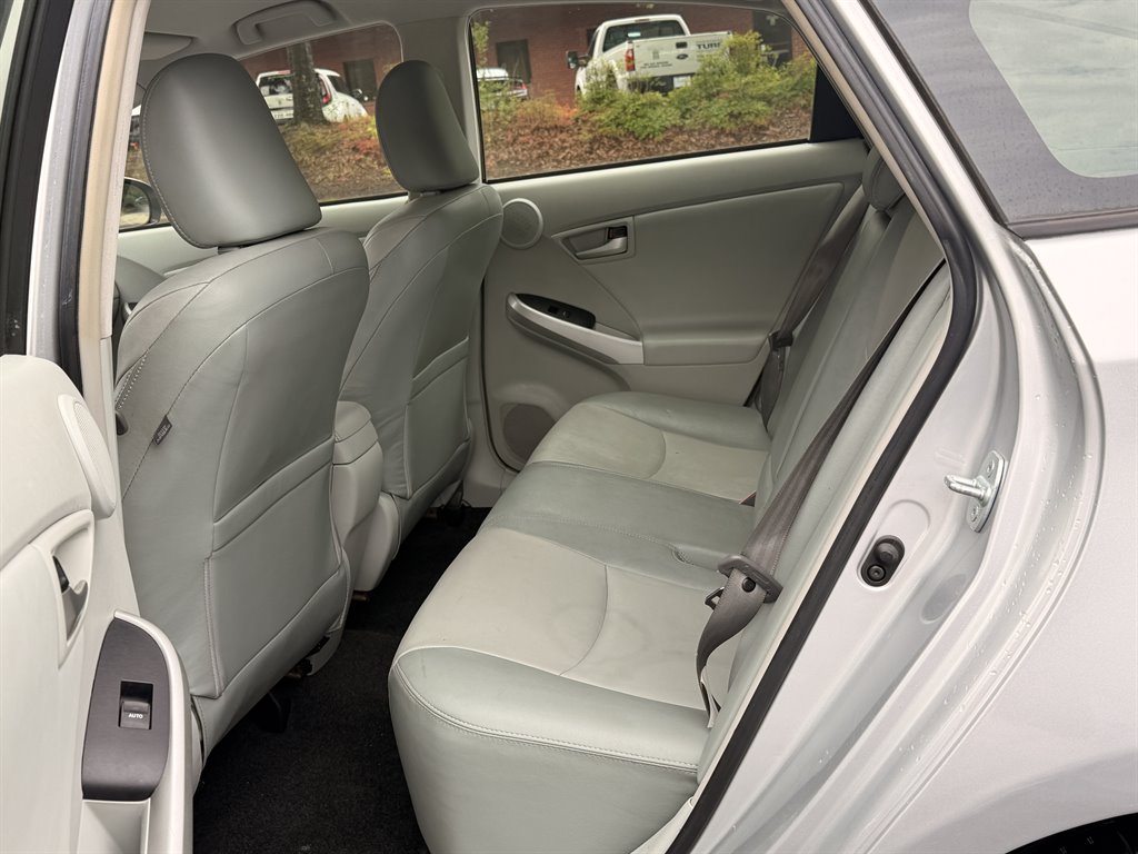 2013 Toyota Prius - $9,995