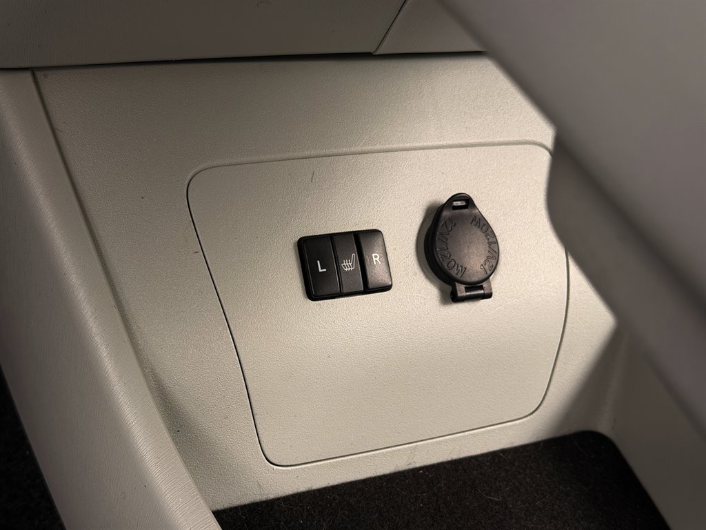 2013 Toyota Prius - $9,995