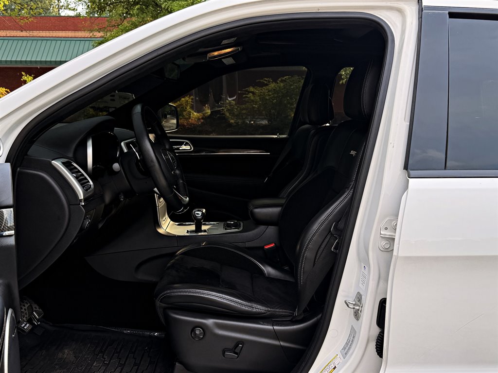 2015 Jeep Cherokee - $29,995