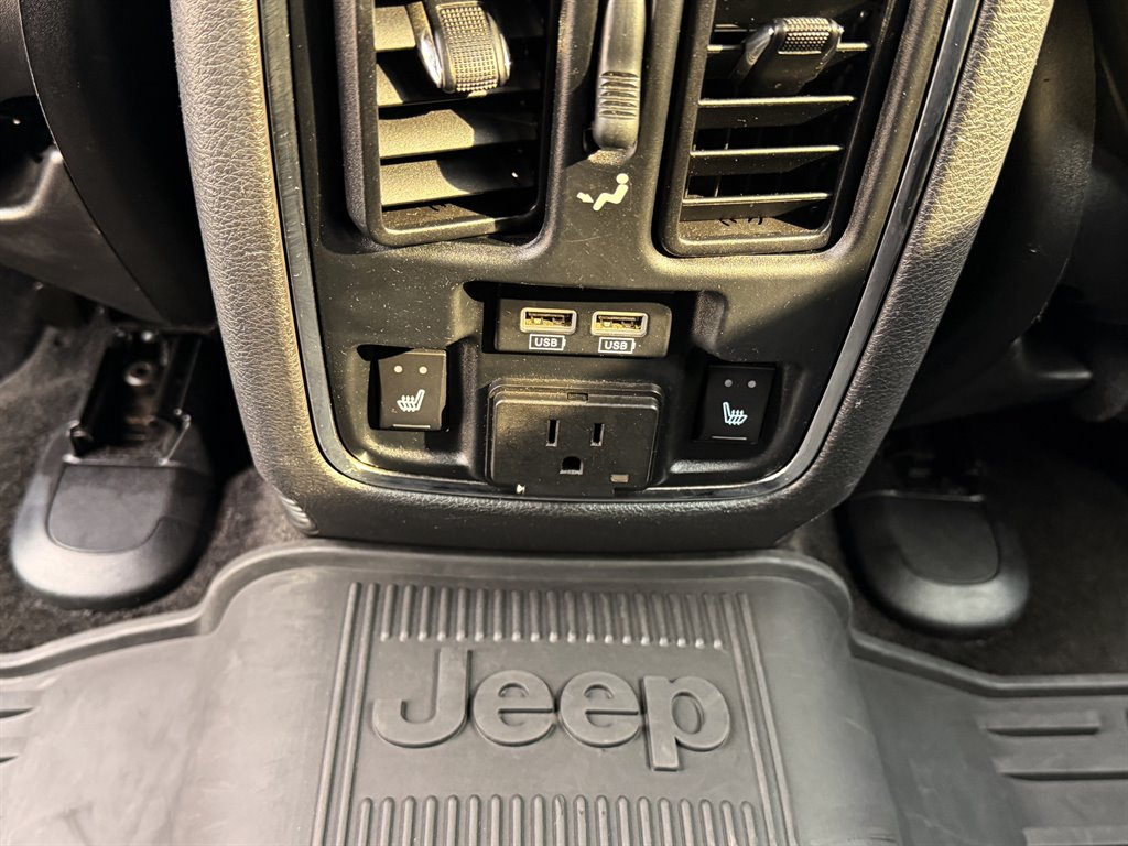 2015 Jeep Cherokee - $29,995