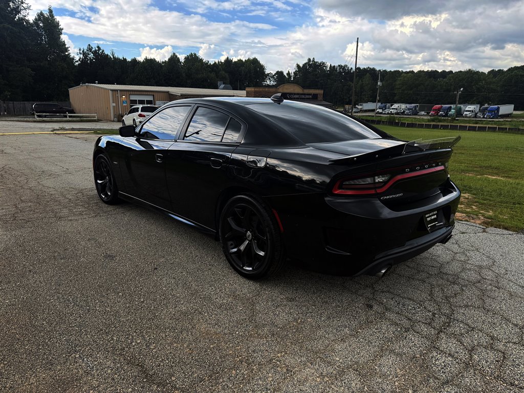 2019 Dodge Charger - $18,995