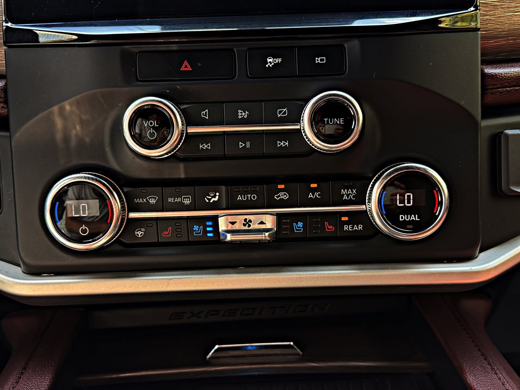 2023 Ford Expedition - $43,995