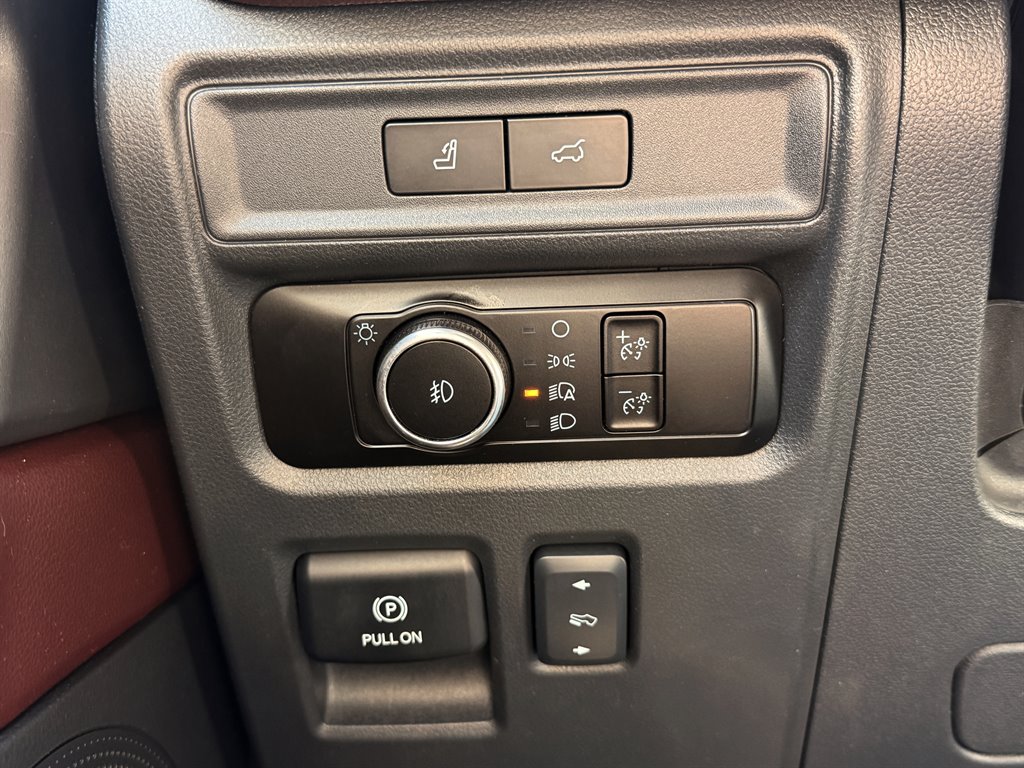 2023 Ford Expedition - $43,995