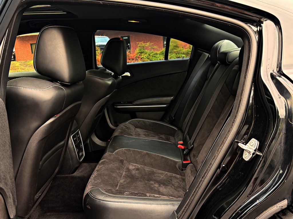 2015 Dodge Charger - $28,995