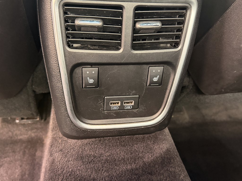 2015 Dodge Charger - $28,995