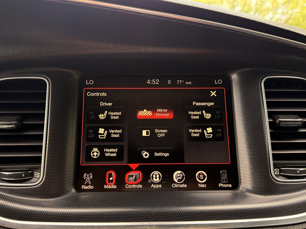 2015 Dodge Charger - $28,995