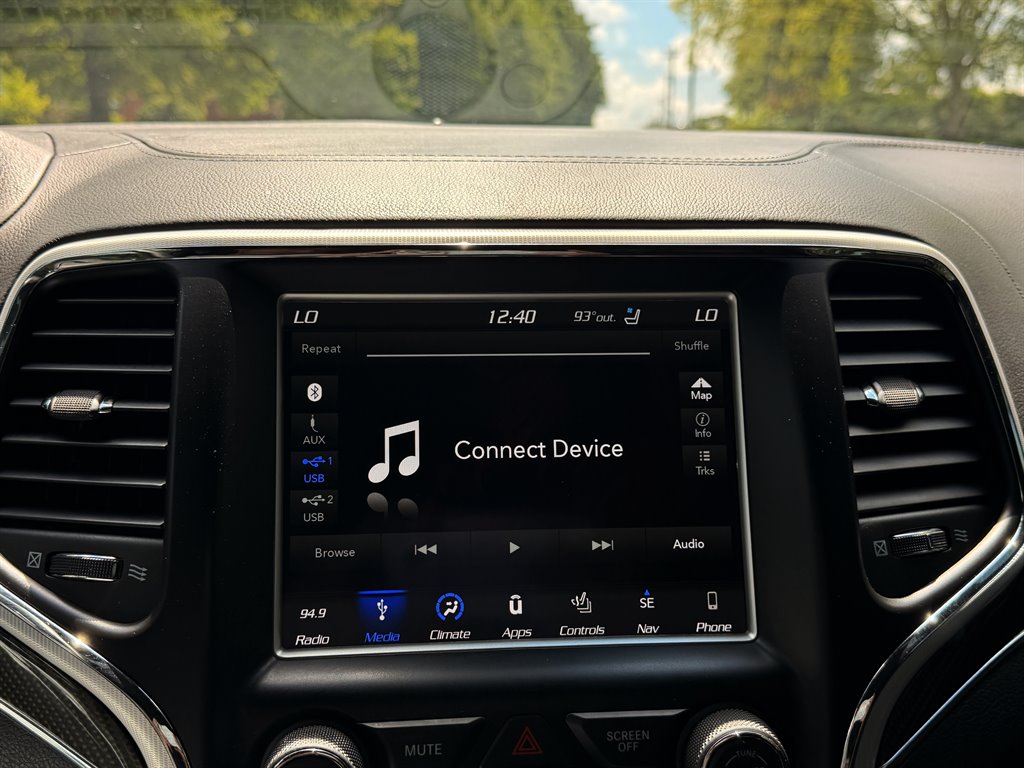 2018 Jeep Cherokee - $38,995