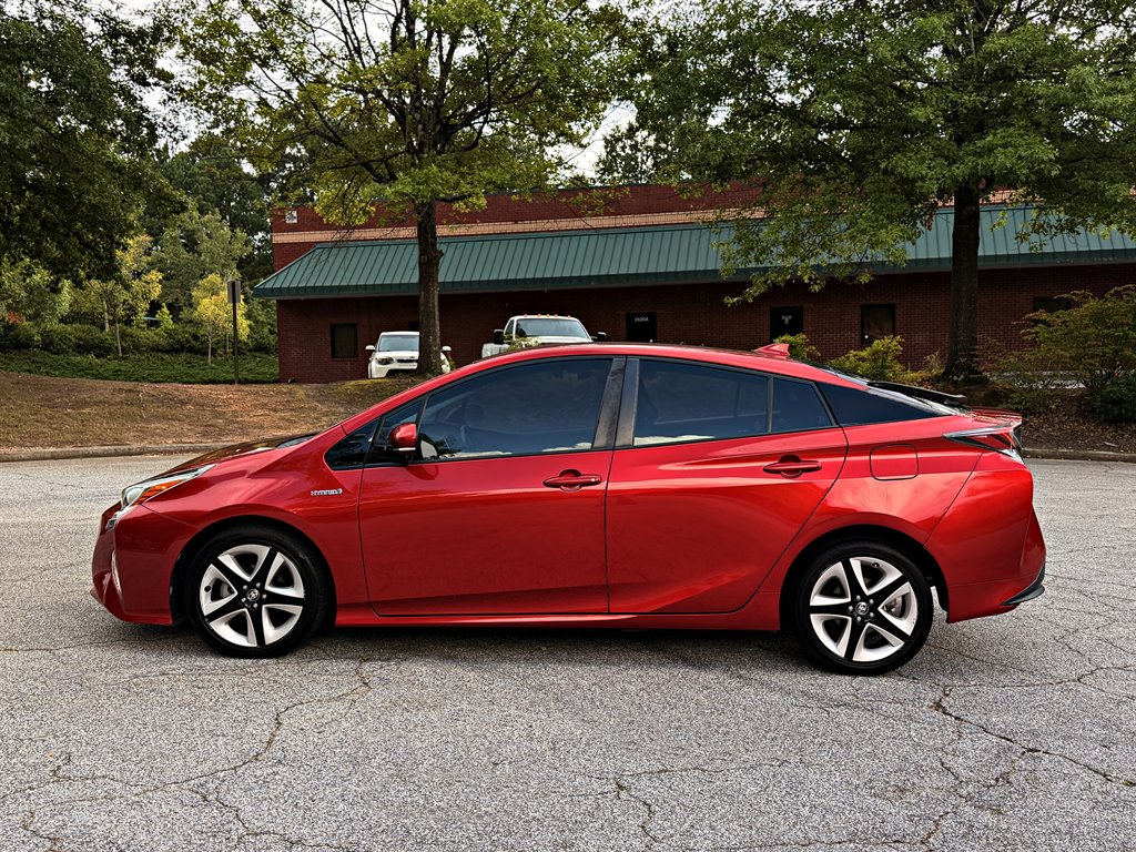 2016 Toyota Prius - $14,995