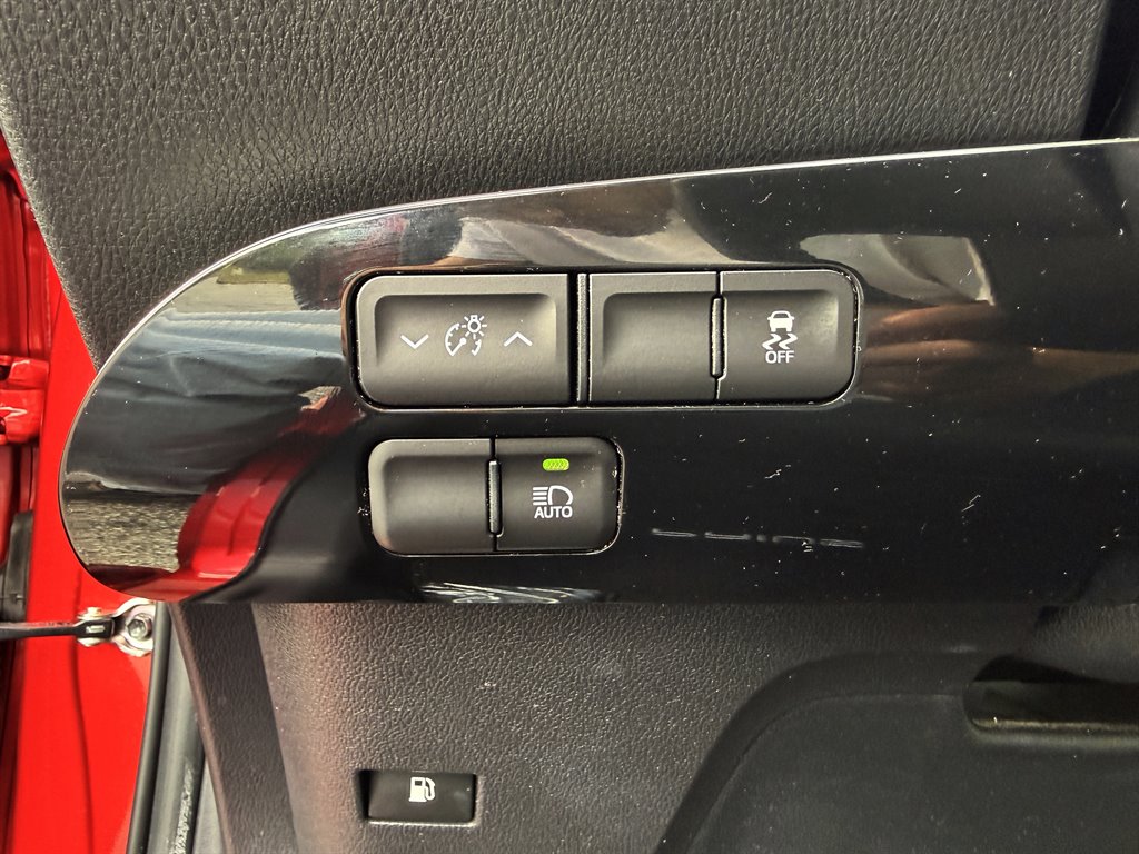 2016 Toyota Prius - $14,995