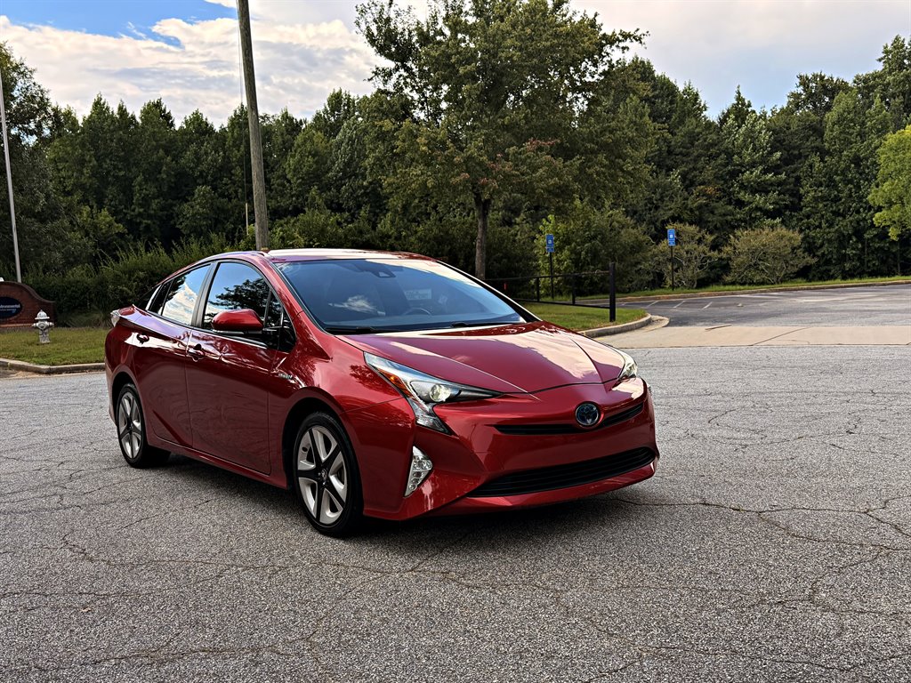2016 Toyota Prius - $14,995