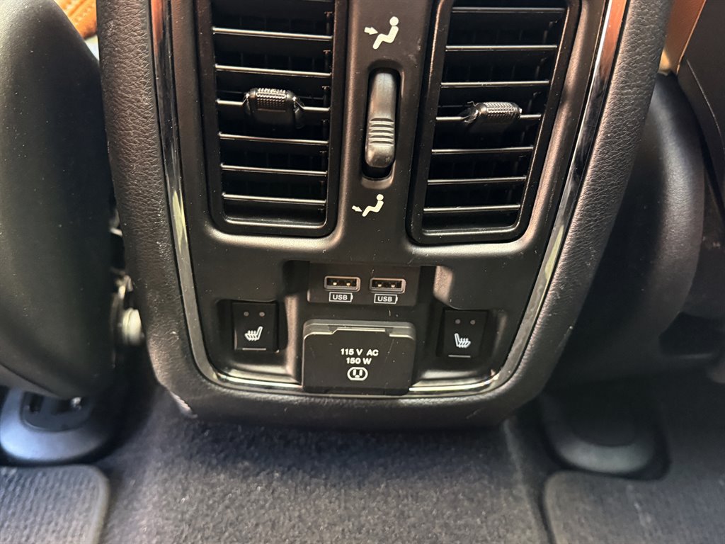 2020 Jeep Cherokee - $38,995