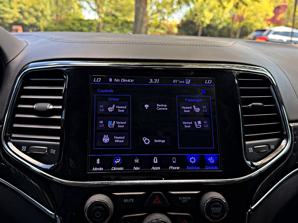 2020 Jeep Cherokee - $38,995