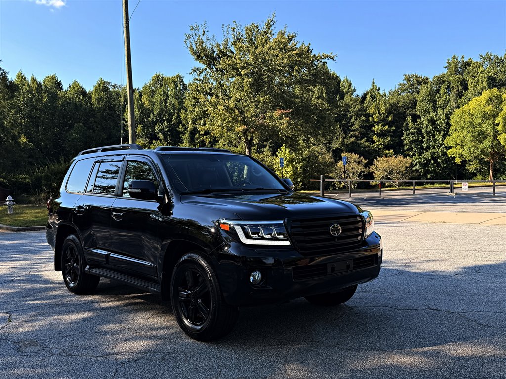 2013 Toyota Land Cruiser - $32,995