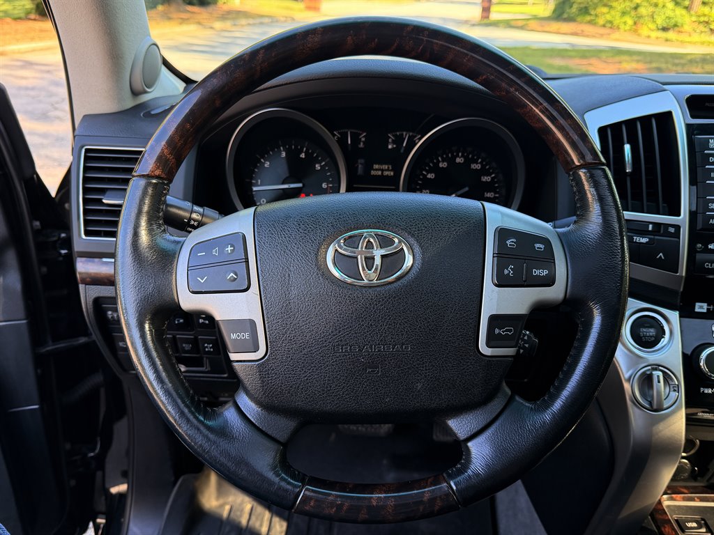 2013 Toyota Land Cruiser - $32,995