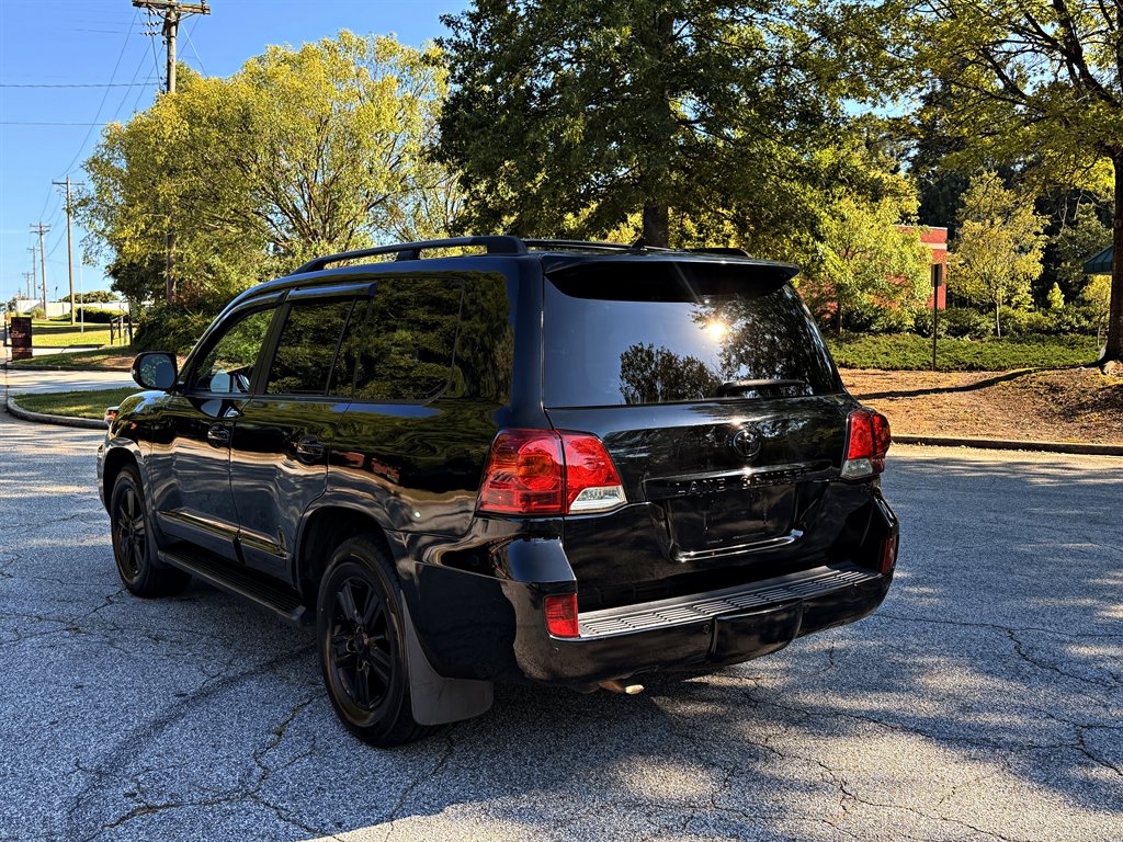 2013 Toyota Land Cruiser - $32,995