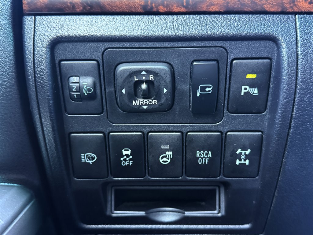 2013 Toyota Land Cruiser - $32,995