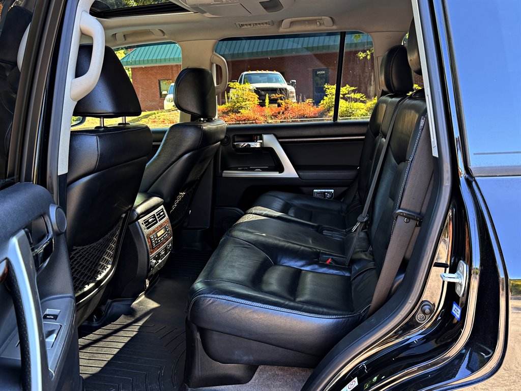 2013 Toyota Land Cruiser - $32,995