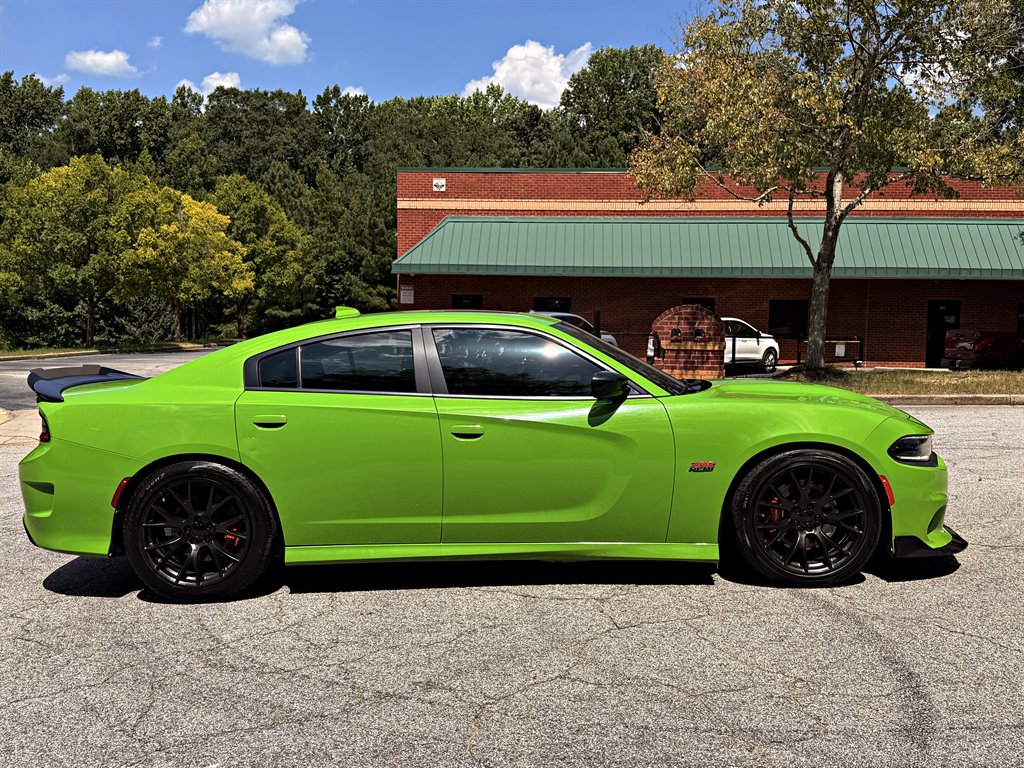 2017 Dodge Charger - $28,995